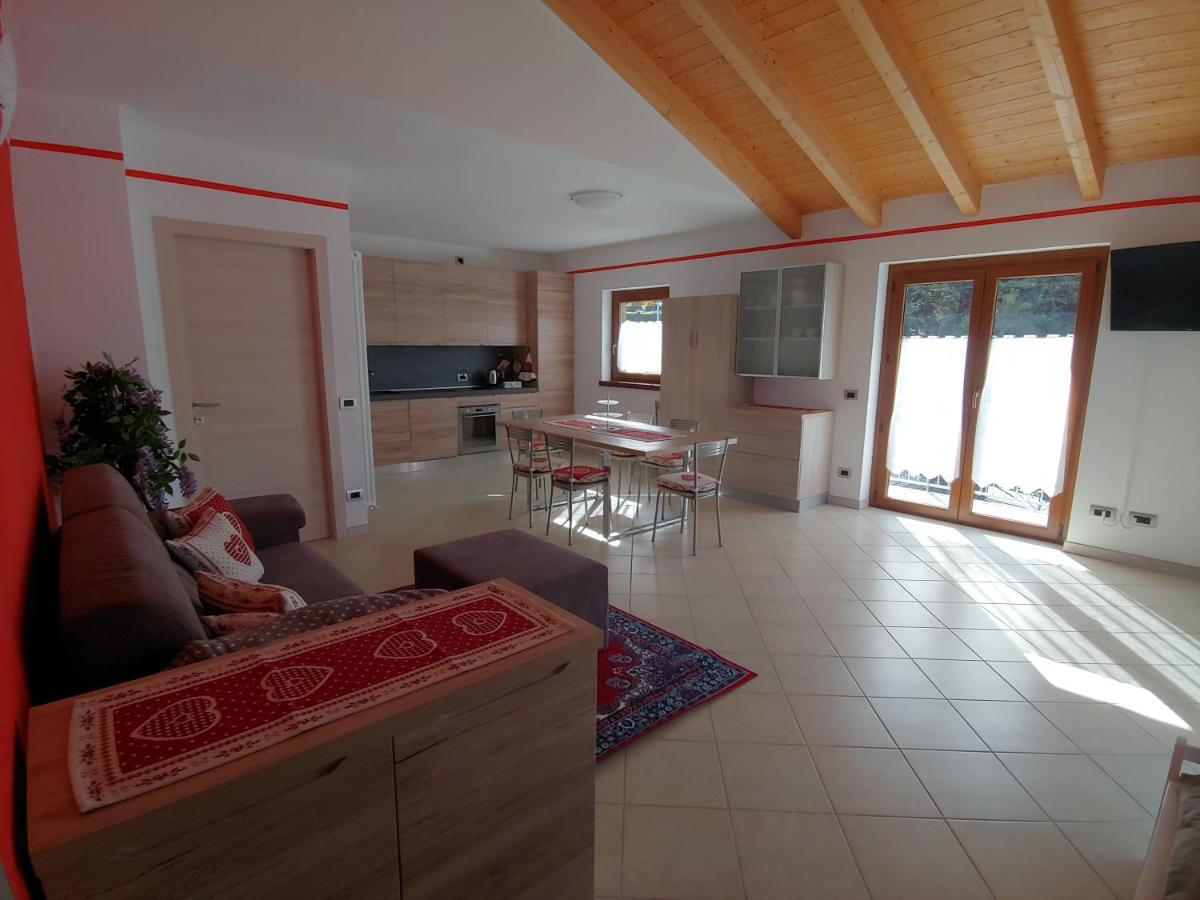 Ferienwohnung Pisolo Selvaggio Tirano Exterior foto